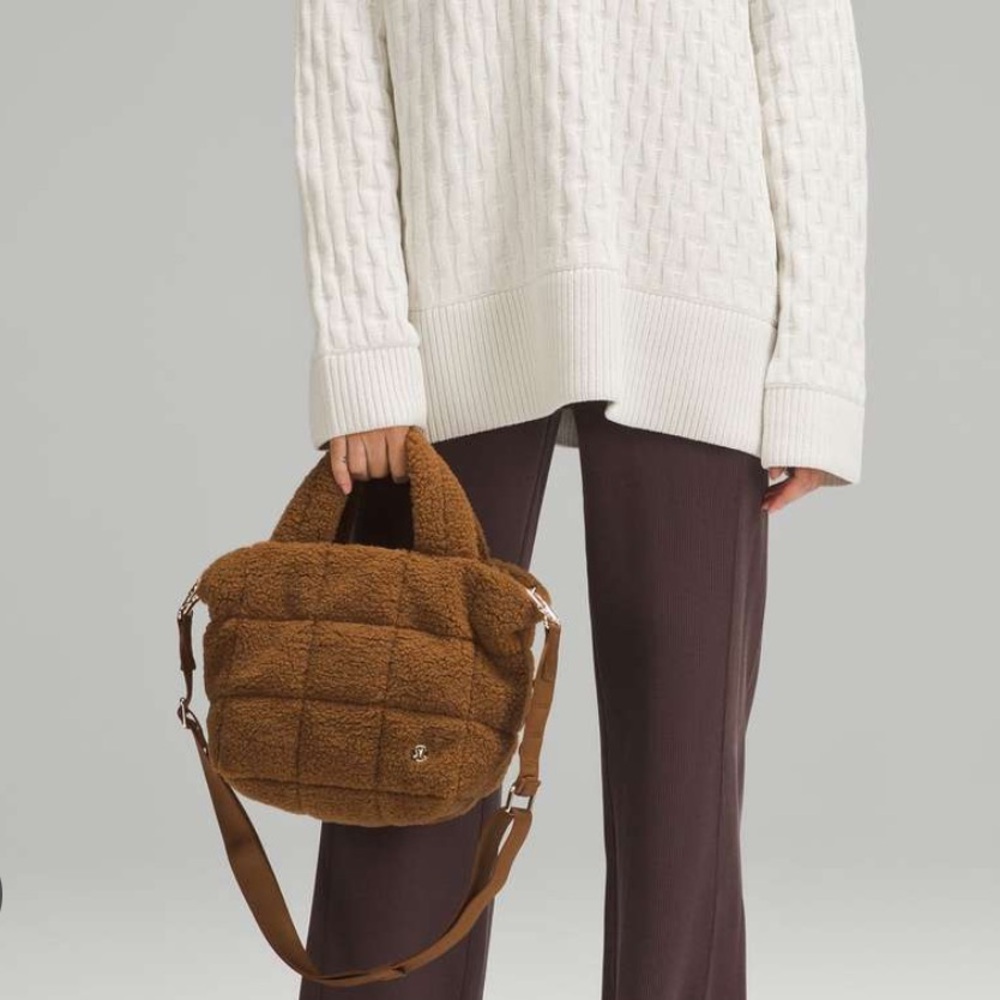 LULULEMON | Quilted Grid Crossbody Bag 5L Fleece Shoulder Bag Burnt Caramel Fur